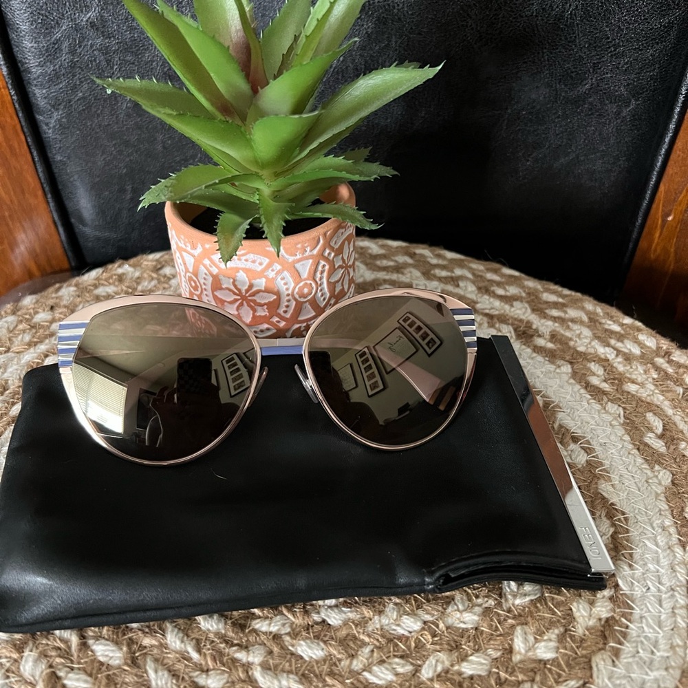 Stylish Black Sunglasses